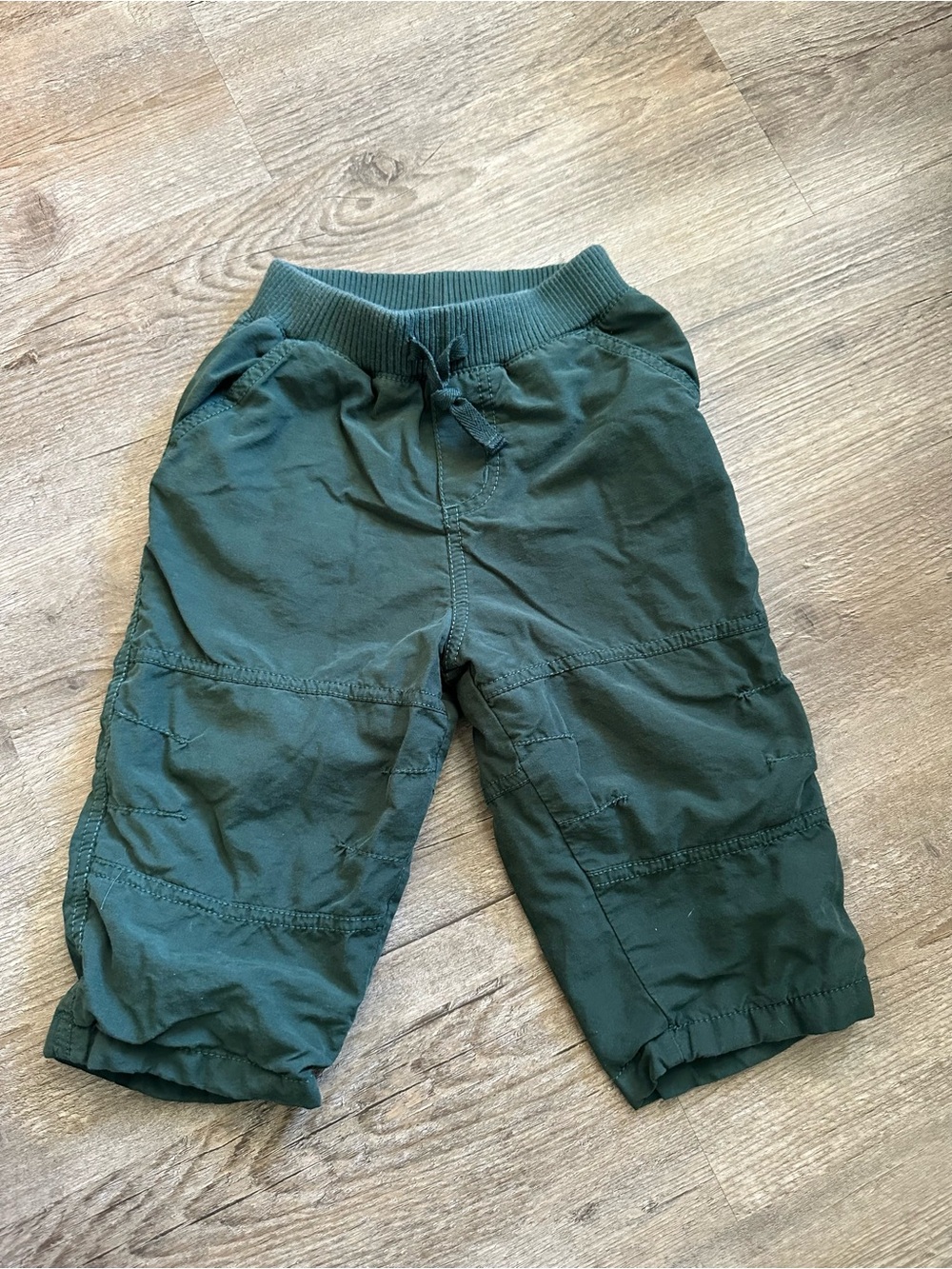 Kids 18 months green cargo pants with pockets and drawstring